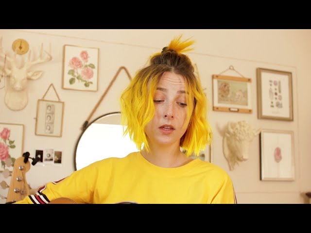 lil acoustic crush - Tessa Violet class=