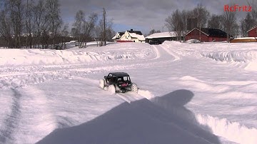 Axial Wraith with scx10 axles (short video)