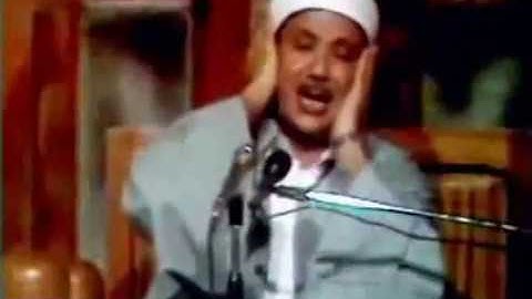 تلاوة مرئية نادرة للشيخ عبدالباسط عبدالصمد وما تيسر له من سور الأحزاب والبلد والقدر