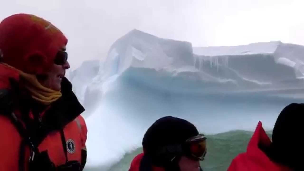 antarctica zodiac tours