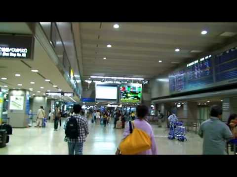 Some footage shot in æç°å½éç©ºæ¸¯(Narita International airport), åèç(Chiba prefecture). This is the arrivals lobby "A", inside the Terminal 2.