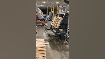 Robotic Pallet Building System #roboticautomation #roboticprocessautomation