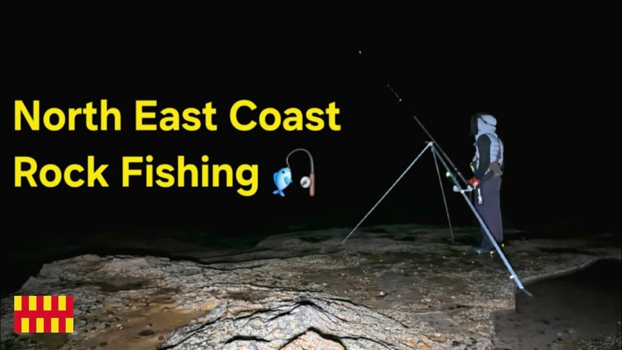 Ночная рыбалка на треску в одиночку | Скрытый берег Нортумберленда | Рыбалка со скал северо-восто...