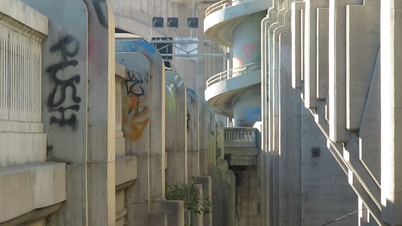 Giants' stairways between Tartarian Empire bridges