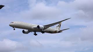 Etihad 787-10 eco-demonstrator landing at London Heathrow, LHR