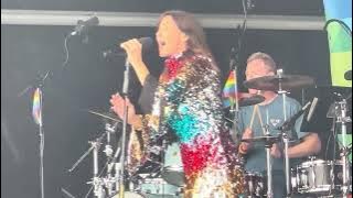 🎵 Natalie Imbruglia - Smoke @NatalieImbrugliaOfficial - Live at Bristol Pride 2023