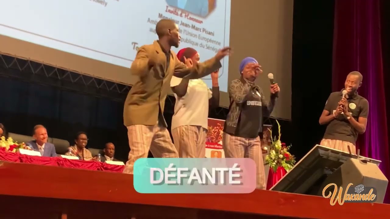 Quand le Théâtre rend visite la Science « Science tu apprends, ton pays tu développes »