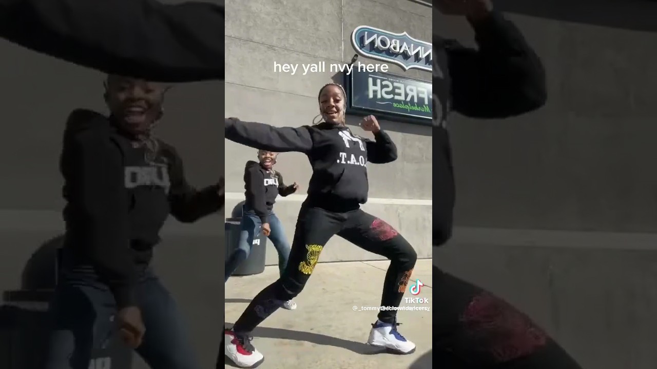 Not Mora back there😂😂| 𝓣 𝓢𝓠𝓤𝓐𝓓