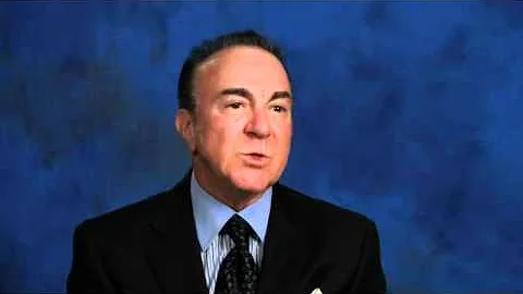 What is fiduciary duty and how does it relate to the homeowners' association board?