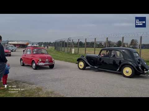 De magnifiques voitures anciennes traversent Cherbourg