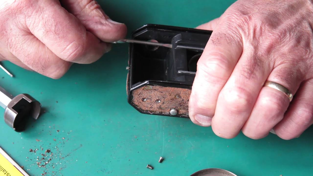 A Kodak Retina type 117 camera in need of some attention, part 02