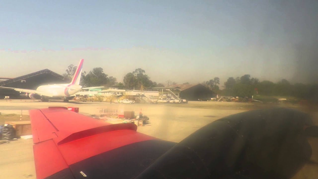 ネパール 国内線でカトマンズ トリブバン国際空港にランディング Youtube