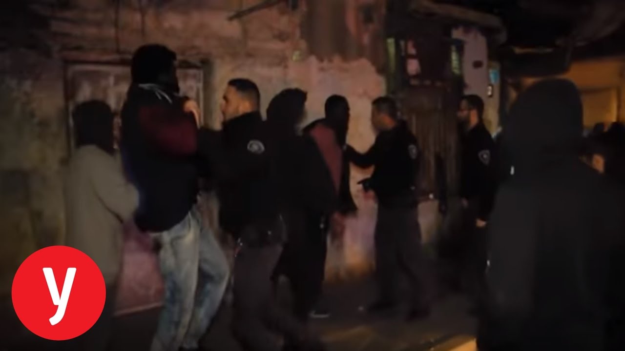 שוטרים ללא מיגון נגד קורונה מפנים באלימות התקהלות של אריתראים