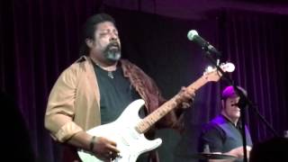 Video thumbnail of "What Makes people-Jimmy D Lane @ Violet's Venue Jan 9-2016"