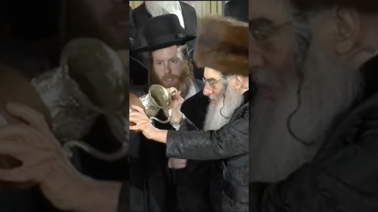 האדמו"ר מאלכסנדר בהנחת אבן הפינה למרכז העולמי דחסידות אלכנסדר