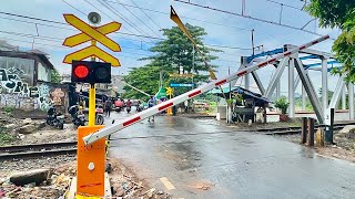 VERY UNIQUE!, THE NEWEST TRAIN CROSSING, Karet Tanah Abang Water Gate, Central Jakarta