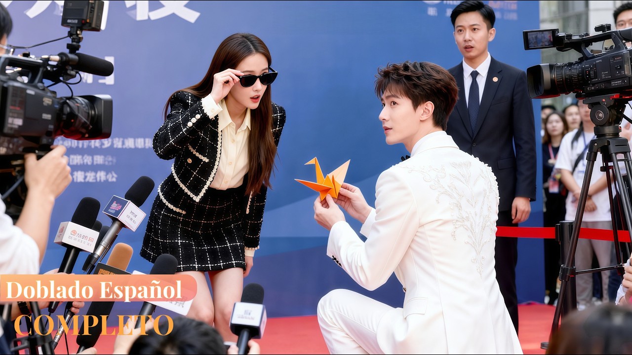 🧡¡Al enterarse de la chica, el CEO abandonó una reunión importante para proponerle matrimonio!