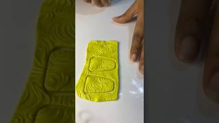 Create beautiful wavy texture on polymer clay using a texture roller #surfacetexturing#diycrafts