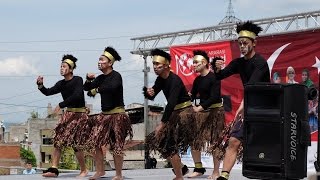 Tari Sajojo (Sajojo Dansı) - MÜSAİT Bursa (Uluslararası Öğrenci Buluşması Bursa 2017)