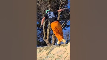 Alley oop unity followed by a savannah #inlineskate #aggressiveinline