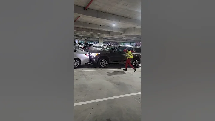 Watch what happened in this parking garage - DayDayNews
