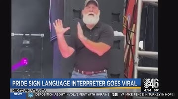 Sign language interpreter wows crowd during Beyonce