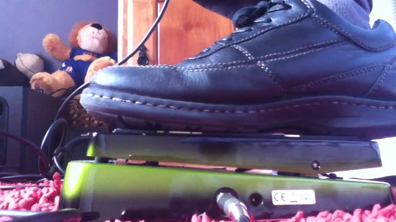 Kirk Hammett Signature Wah Pedal Demo by me - YouTube