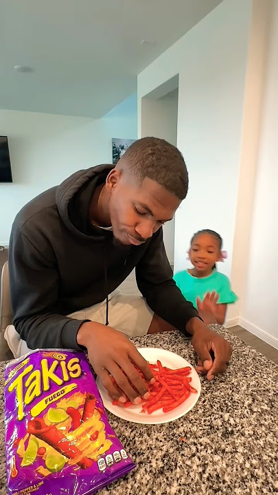 Dad thought daughter wanted his Takis 🤣🤣#shorts p330