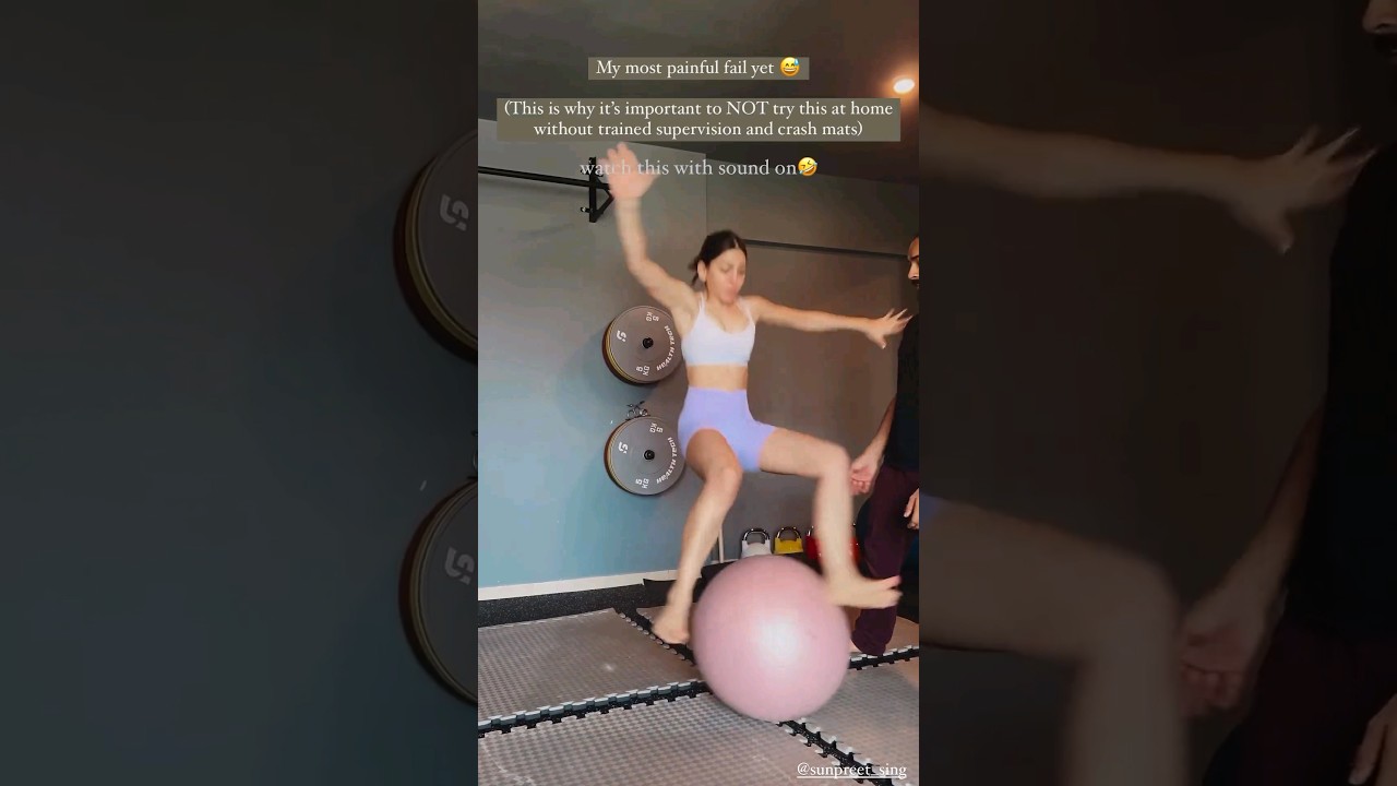 Alaya F falls BADLY during her workout session 😱 