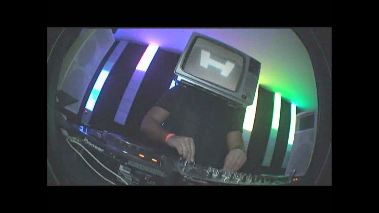 Watch Beatronik @ Club A ( By Vj Vacao ) on YouTube Watch Beatronik @ Club A ( By Vj Vacao ) on YouTube