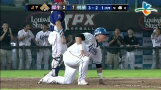 20130614 CPBL 犀牛 V.S 猿 4下 滿壘情況下葉竹軒再添一支安打2分打點