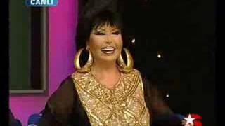 Popstar Ercan Kırmızıyı Severler Ve Roman Oyunu