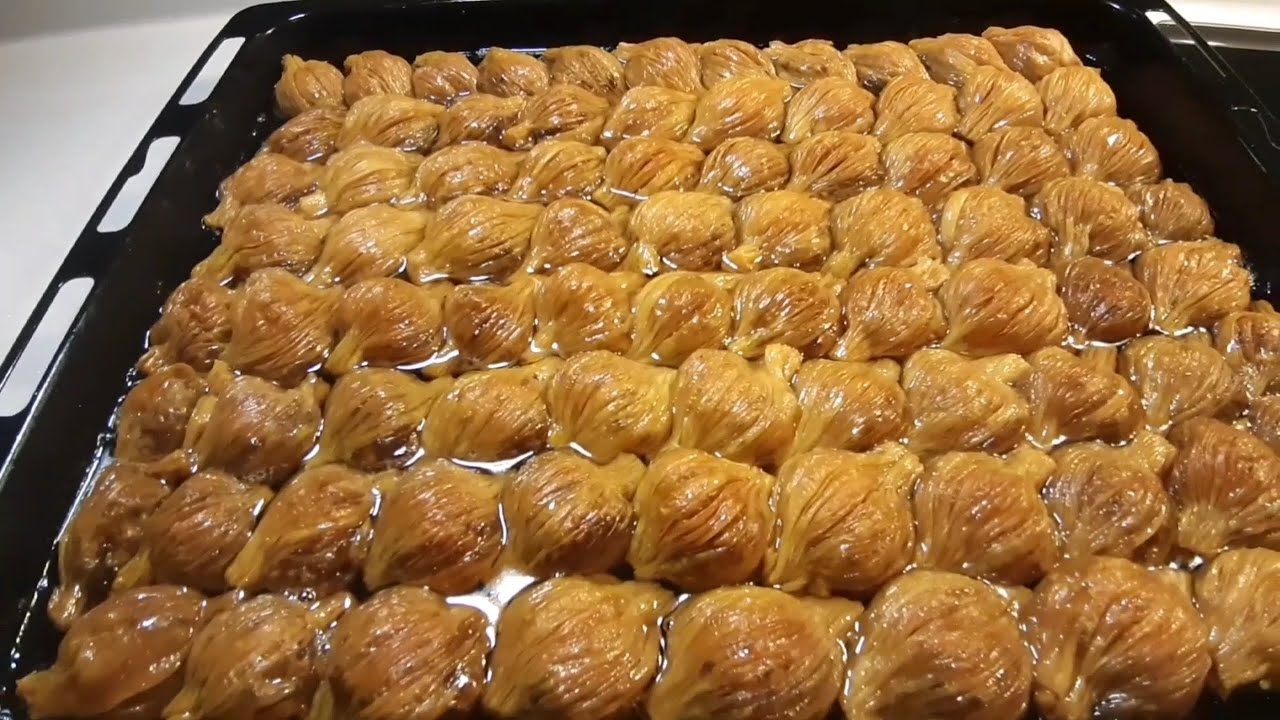 Bayrama öyle Baklava tarifim varki ✔ Lezzeti 👌 Şekli harika 👌👌 midye baklava