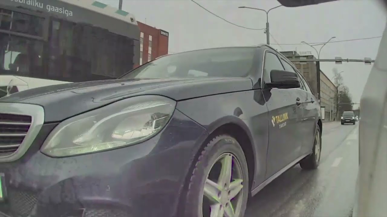 Aggressive Tallink Takso driving dangerously