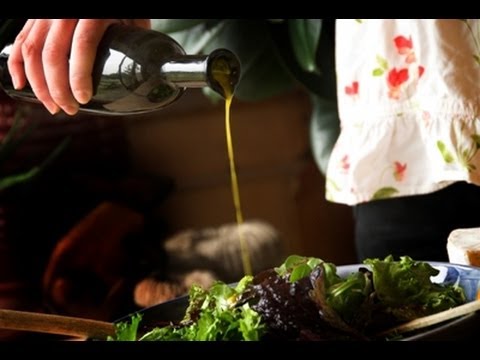 How to make a Flaxseed Oil Salad Dressing