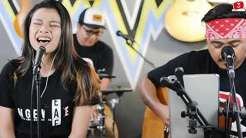 TENDA BIRU DESY RATNASARI 3PEMUDA BERBAHAYA COVER FEAT DELISA HERLINA MIRA COPET