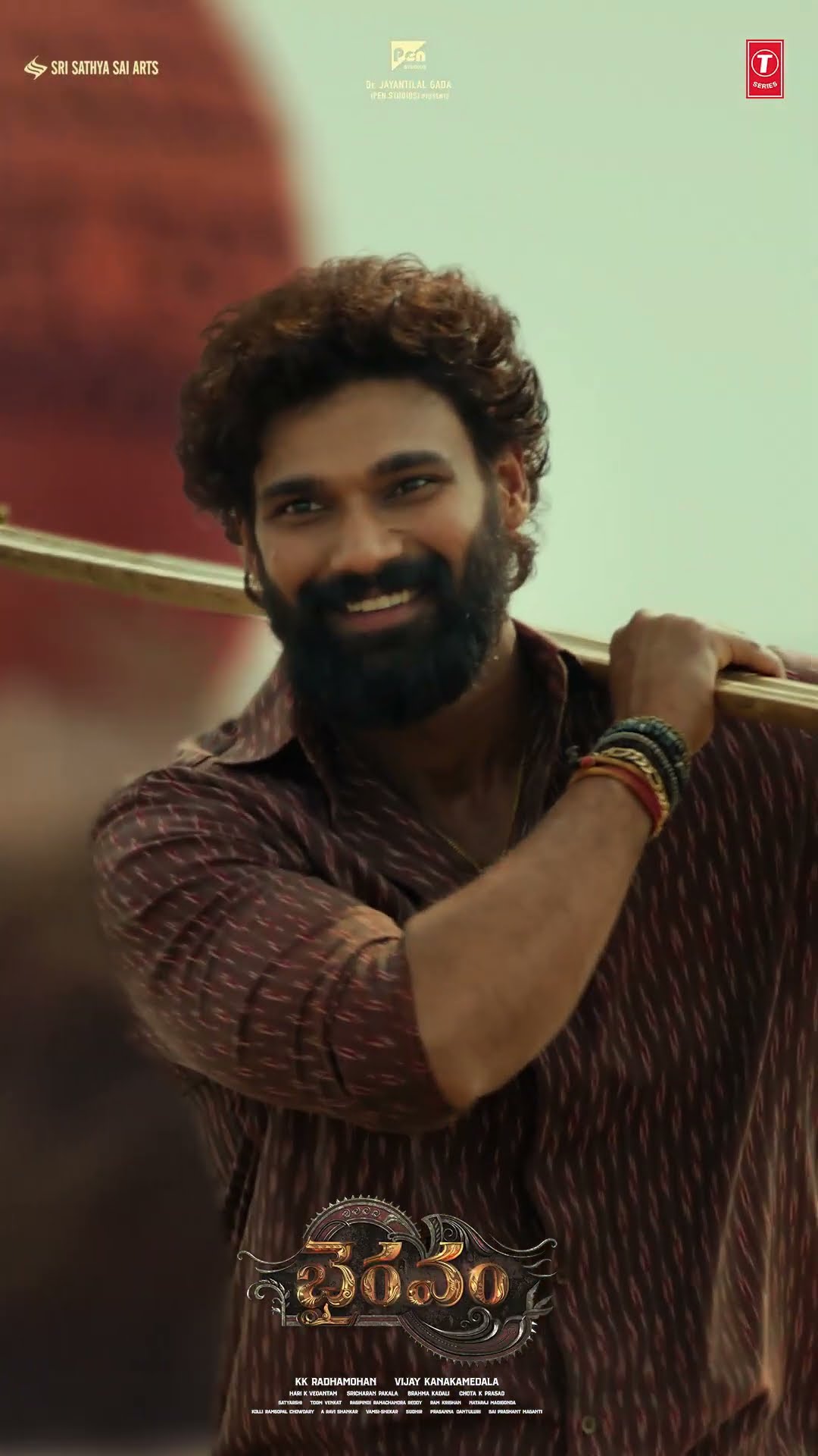 Groove to the peppy beats of #OoVennela  #Bhairavam the perfect track to make your Sunday special ??