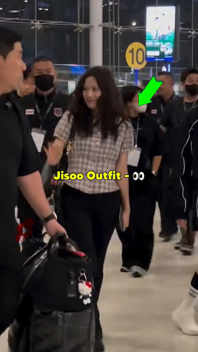Jisoo and her manager exchange their outfit 😱😳 #blackpink #jisoo #jisoo