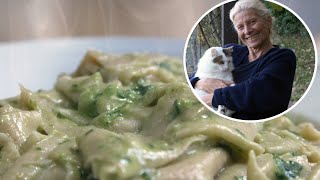 Pasta Grannies enjoy 'silk handkerchiefs' pasta with pesto!