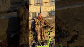 «Naked Blue»  KAKKMADDAFAKKA CLASSIC. Also works fully dressed in the white (snow) 🧥