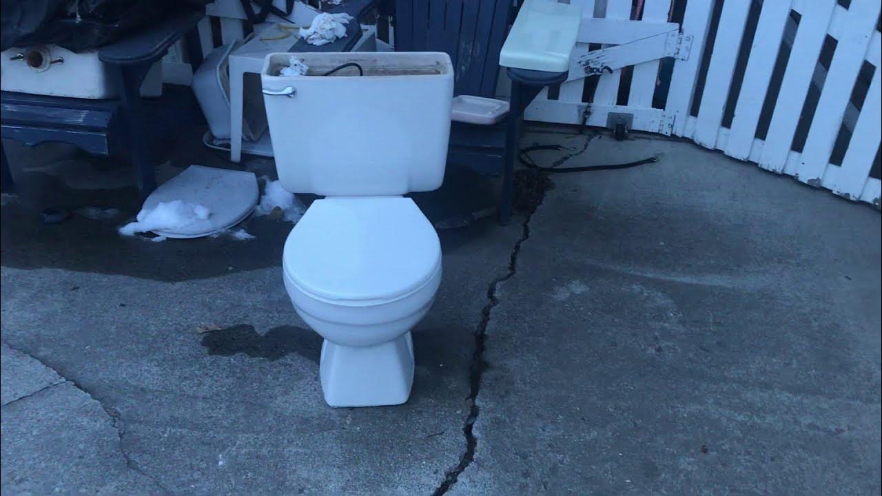 The 1994 American Standard Plebe Toilet Uninstalled YouTube