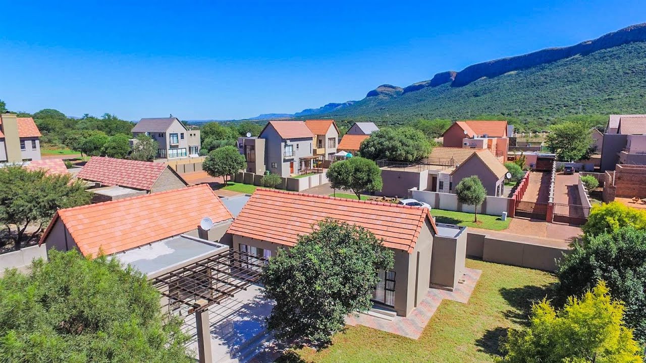 4 Bedroom House for sale in North West Hartbeespoort Dam