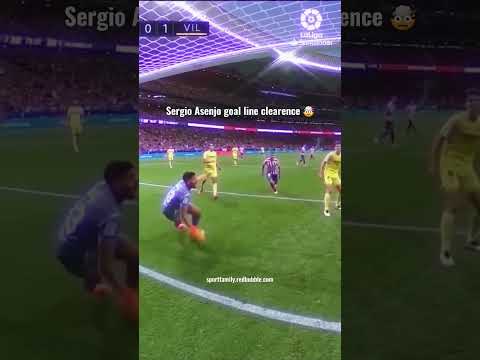 Sergio Asenjo goalline clearance 🤯