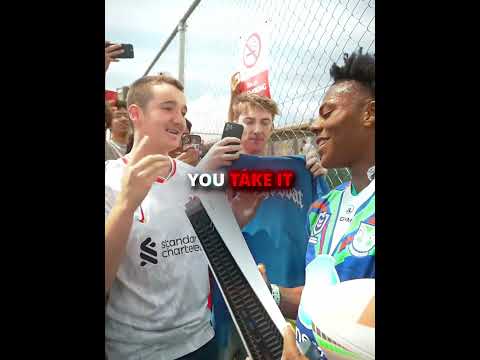 Fan surprises iShowSpeed wita a PS-5 #shorts #trending #speed #fuuny #viral
