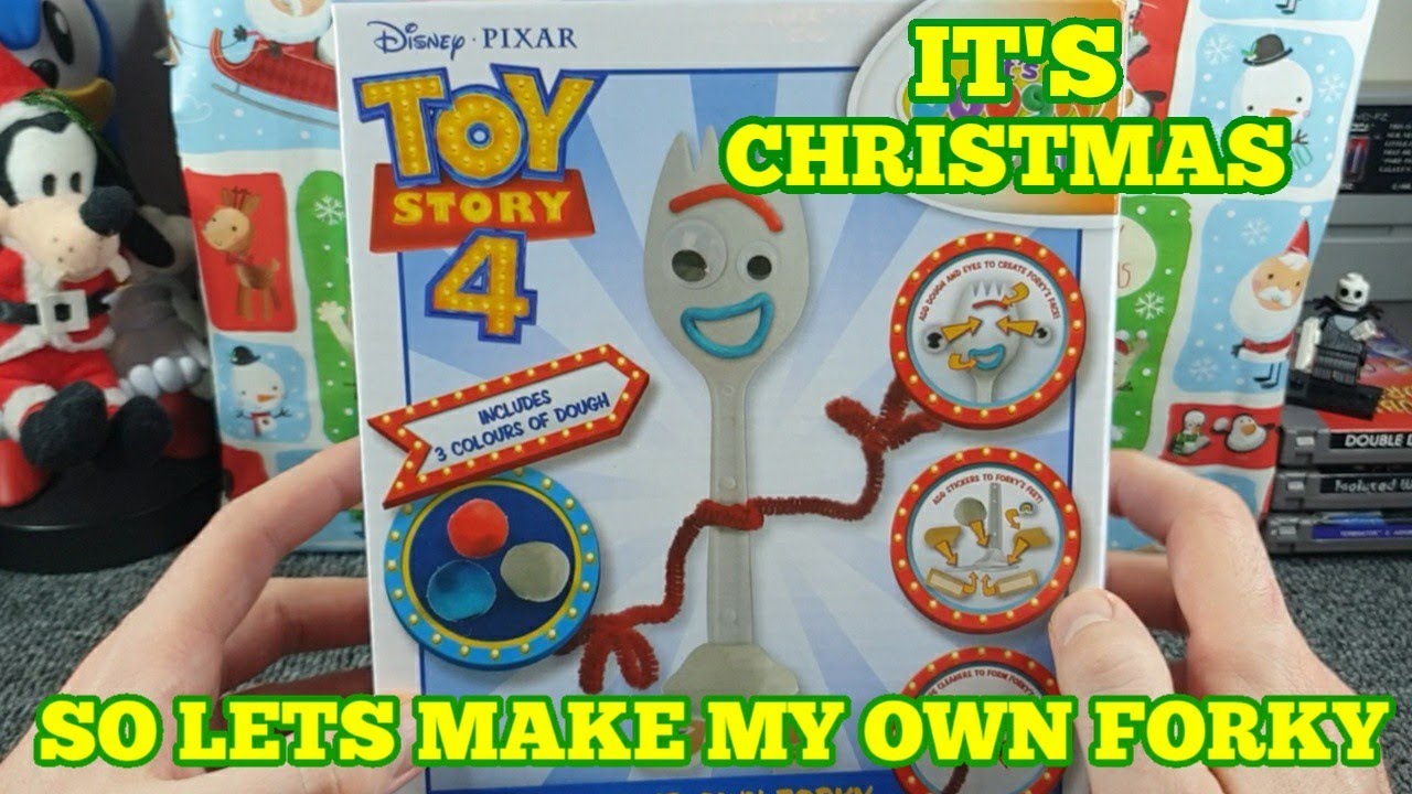 Toy Story 4 Make-A-Forky Challenge - Official Forky Kit vs DIY