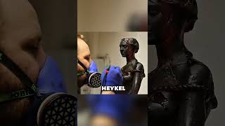 İnsanlar 14 yıllık bir heykeli yediklerini fark etmedi #sanatşakası #yemeksanatı