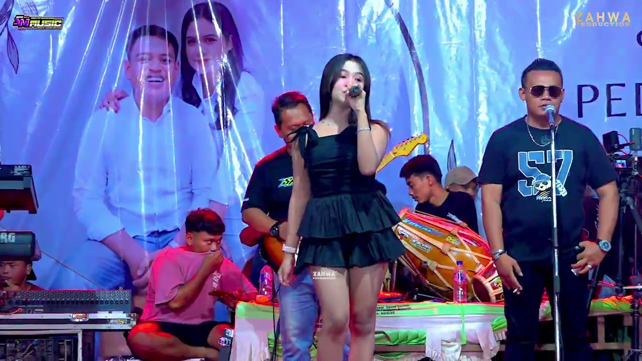 AKU TAK BUTUH CINTA  // SM MUSIC  LIVE GADING // KARUNIA AUDIO