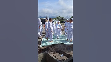 con gái đưa tiễn mẹ về cực lạc