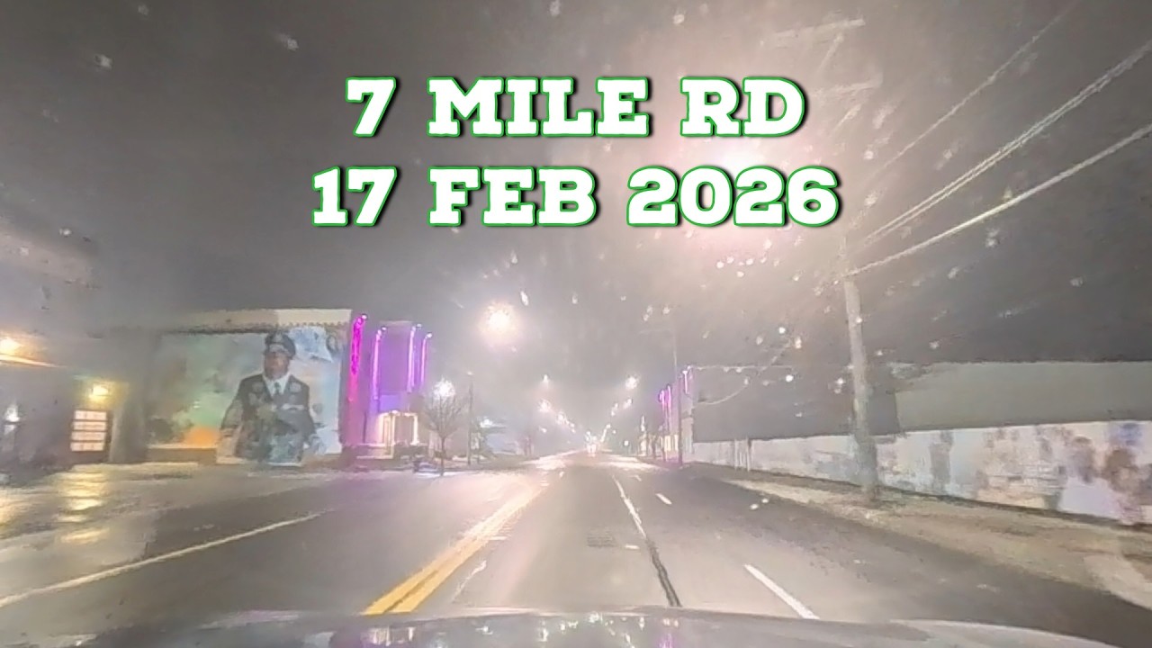 7 Mile Rd: Dark, Wet, & Foggy | HD Dashcam of Detroit at 04:45 am