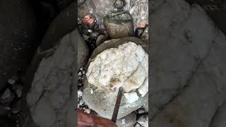 Quartz Stone Breaking